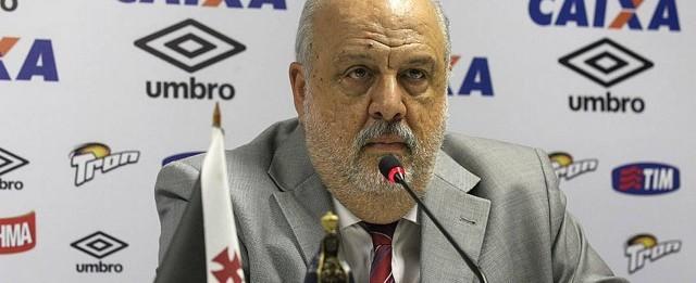 Eurico Miranda comenta saída de Paulo Reis do Vasco: "Não há crise"