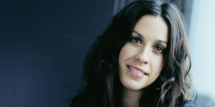 Ex-empresário é condenado por roubar US$ 5 mi de Alanis Morissette
