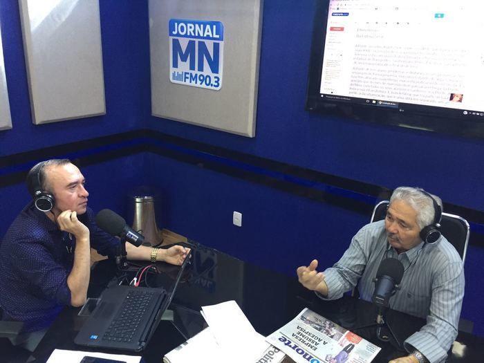 Senador Elmano Ferrer na Rádio Jornal Meio Norte (Crédito: Waldelucio Barbosa)