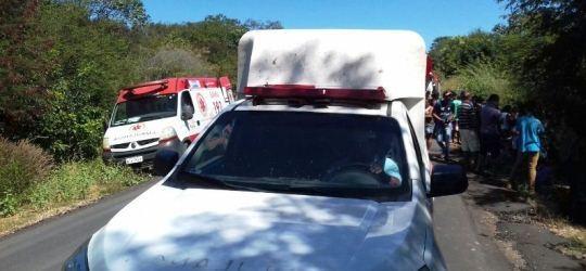 Acidente grave com ônibus de passageiros: Vítimas fatais na BR-135