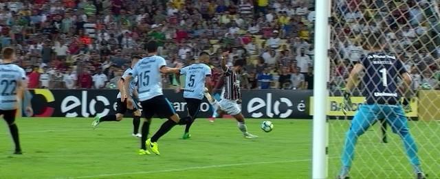 Grêmio vence o Fluminense mais uma vez e avança para as quartas