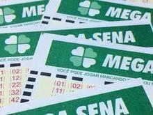 Mega-Sena: Amigos dividem prêmio de R$ 20,9 milhões no Paraná