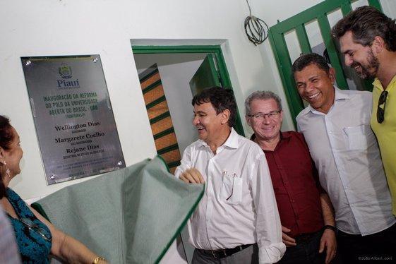 Governador entrega obras (Crédito: João Albert)