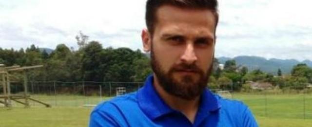 Jogador perde controle de veículo e morre após bater em poste