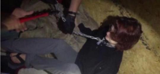 Mulher é mantida acorrentada por dois meses por serial killer