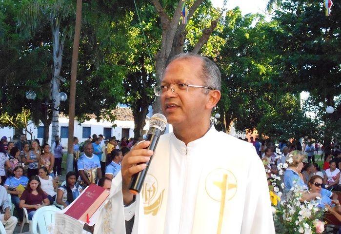Frei Eulálio Miranda nos Festejos de Jerumenha (Crédito: Play Filmes)