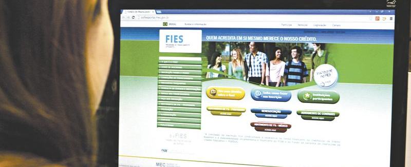 Estudantes têm até hoje para renovar contratos do Fies