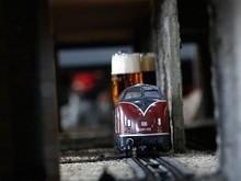 'Trem de cerveja' faz sucesso em bares e pode chegar ao Brasil?