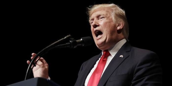 Trump anuncia revisão do acordo de Barack Obama com Cuba