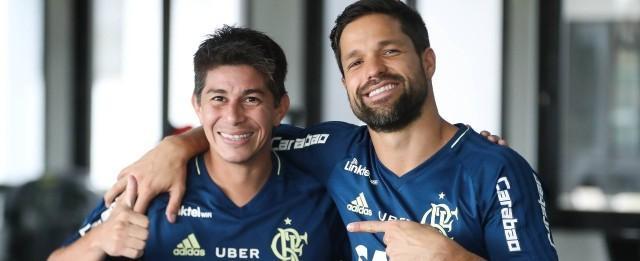 Flamengo decide se terá Diego e Conca por até 30 minutos em jogo