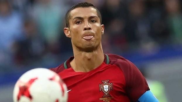 Cristiano Ronaldo, em ação com Portugal na Copa das Confederações, na Rússia (Crédito: Reprodução)