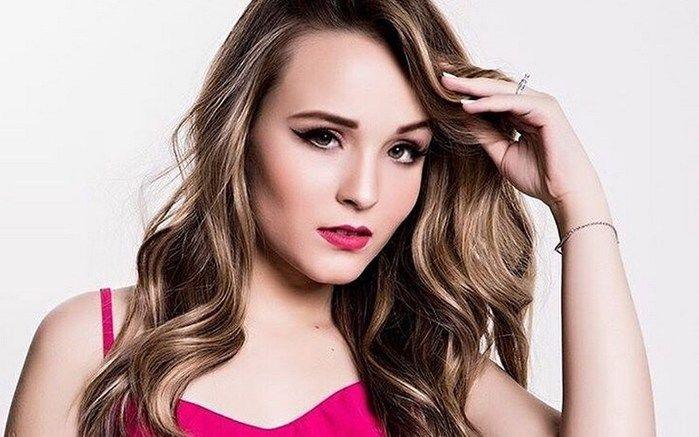 Larissa Manoela
