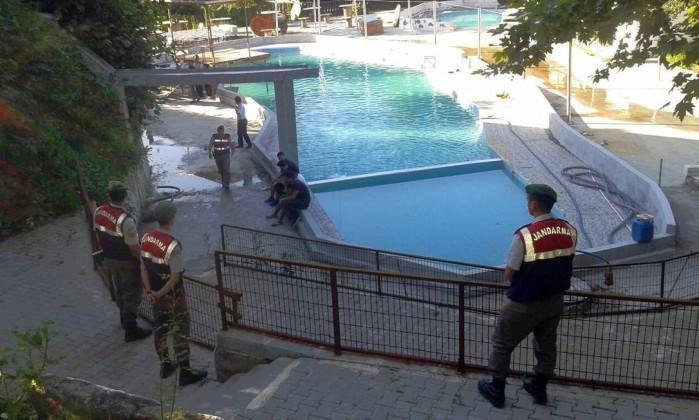 Policiais isolaram a área (Crédito: Reprodução )