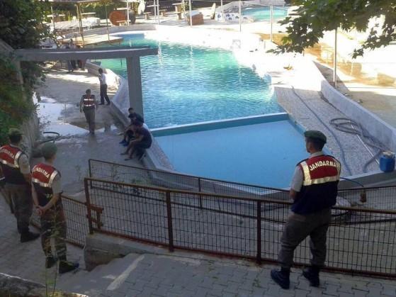 Cinco pessoas morrem eletrocutadas em parque aquático