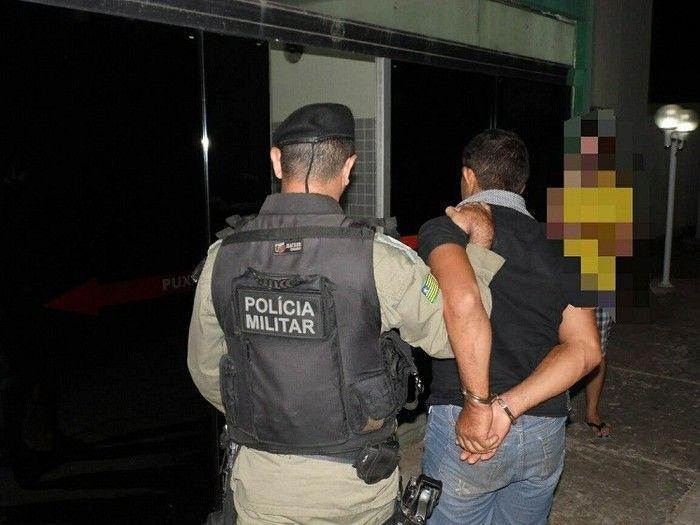 Homem deixa celular cair durante assalto e é preso em Jatobá do PI