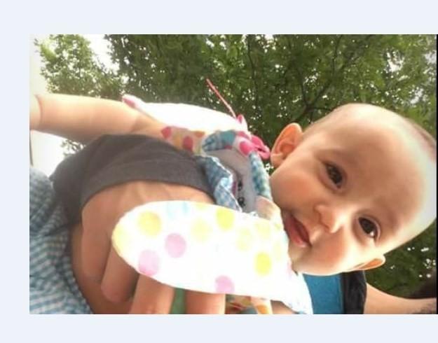 Bebê de 6 meses se afoga após mãe se distrair com rede social