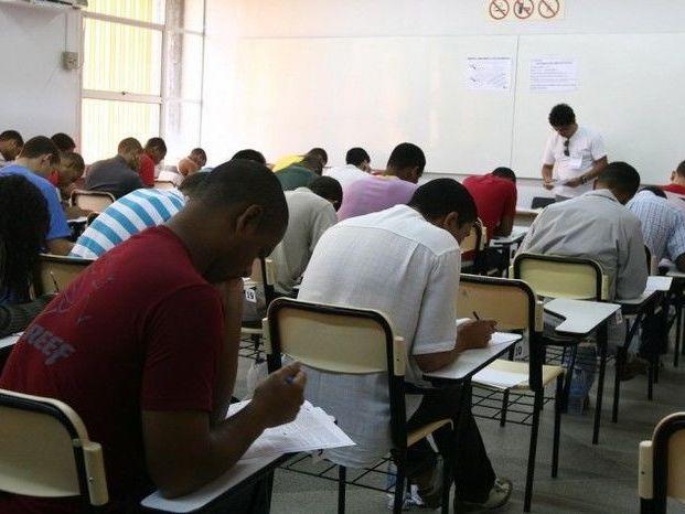 Concursos oferecem 15 mil vagas com salários que chegam a R$ 24 mil