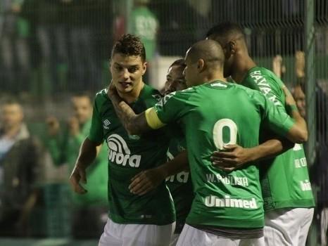Chapecoense confirma amistoso contra o Barcelona