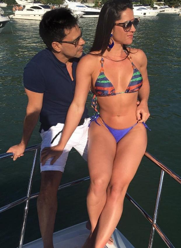 Zezé Di Camargo e a namorada Graciele