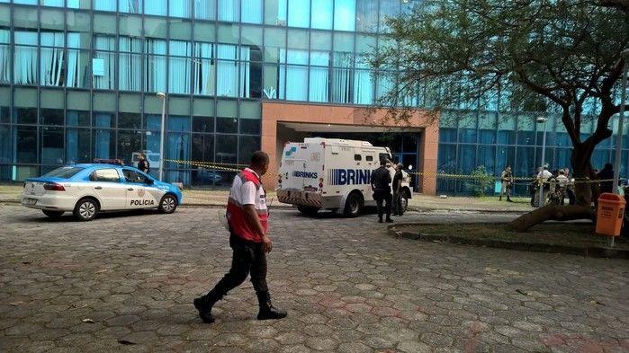 Assalto na prefeitura do Rio deixa dois vigilantes feridos