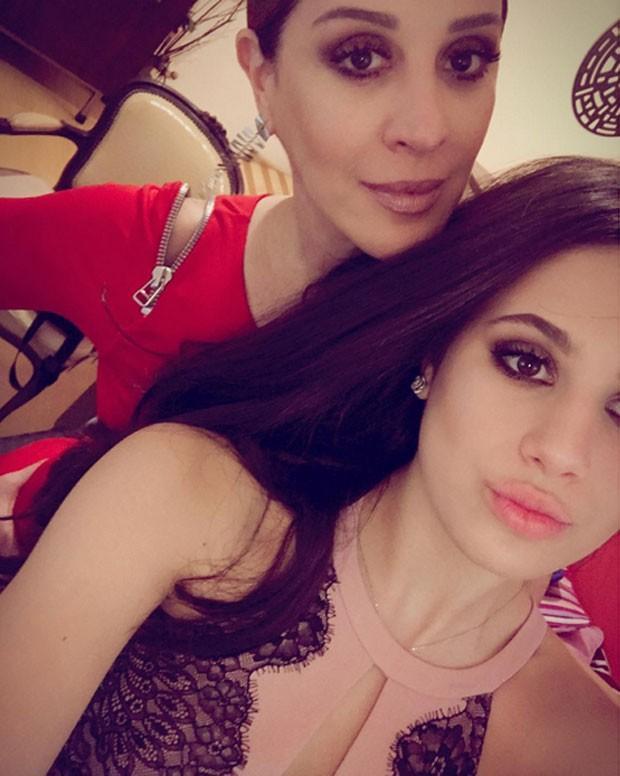 Filha de Claúdia Raia chama atenção por semelhança com a mãe