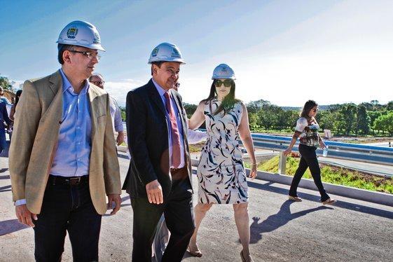 Wellington Dias visitAas obras do Rodoanel de Teresina