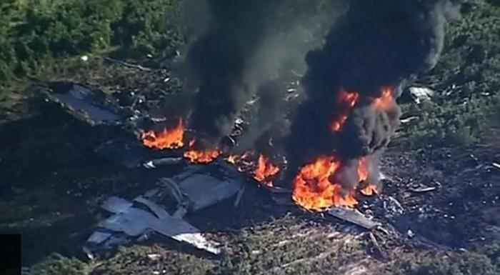 Queda de avião militar mata ao menos 16 pessoas nos EUA