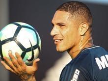 Flamengo intensifica conversas para renovar com Guerrero