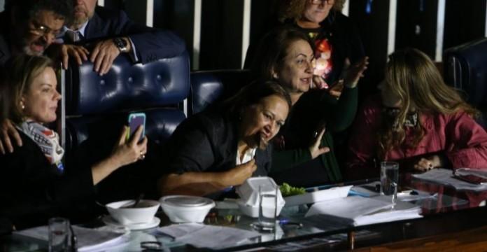 Regina Souza, com outras senadoras, ocupou a mesa diretora do Senado (Crédito: Reprodução)