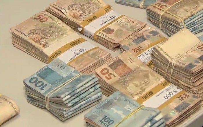 Polícia apreendeu R$ 150 mil com grupo suspeito de fraudar vestibulares de medicina, em Goiás (Crédito: Reprodução)