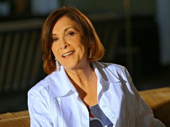 Ex-atriz da Globo morre aos 75 anos com câncer na medula óssea