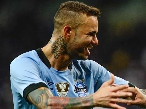 Sampdoria oficializa proposta por Luan, do Grêmio