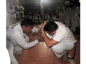 Aula de férias RDB de capoeira envolve famílias e amigos