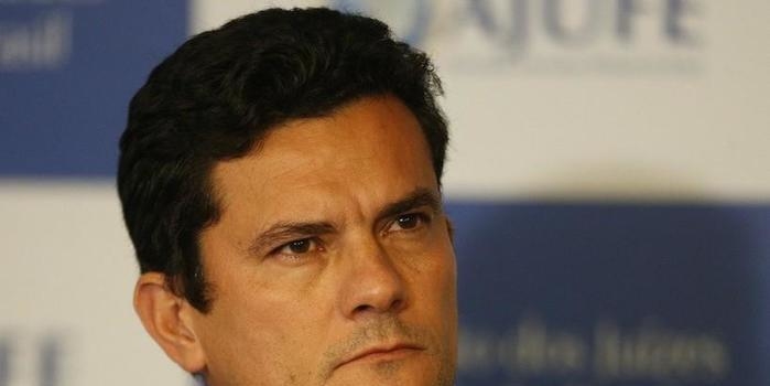 Moro diz que não decretou prisão de Lula por "prudência"