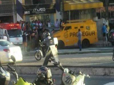 Bandido é morto a tiros pela polícia ao tentar roubar carro-forte