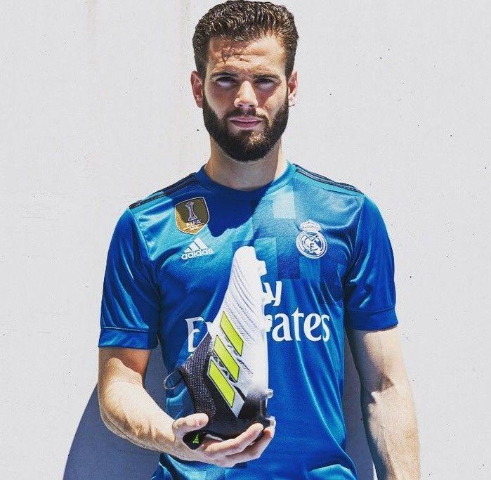 Nacho rapidamente apagou seu tuíte (Crédito: Reprodução)