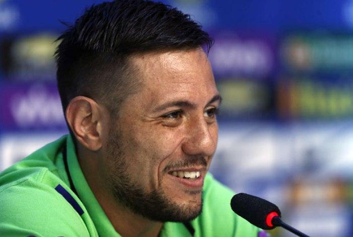 Diego Alves assina contrato com Fla por 4 anos, diz portal espanhol