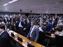 Deputados pró-Temer receberam R$ 134 milhões em emendas, diz ONG