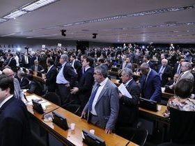 Deputados pró-Temer receberam R$ 134 milhões em emendas, diz ONG