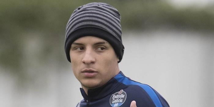 Corinthians pede R$ 70 milhões pelo lateral-esquerdo Arana