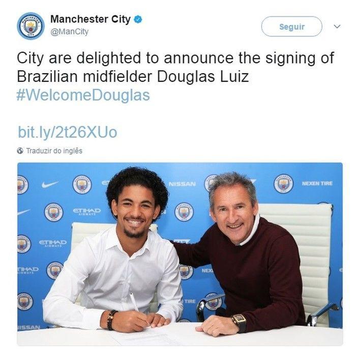 City anunciou acordo com volante brasileiro Douglas (Crédito: Reprodução)
