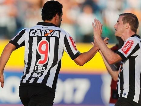 Fora de casa, Atlético-MG vira contra o Atlético Goianiense