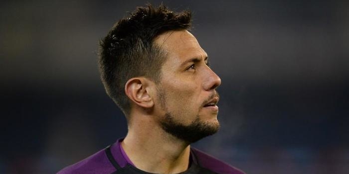 Valencia aceita oferta e anuncia Diego Alves no Flamengo