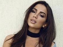 Receita Federal abre malas de Anitta durante seu desembarque no Rio