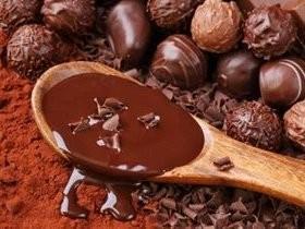 Chocolate pode melhorar o sono e o cérebro, diz estudo