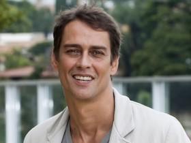 Marcello Antony cobra salário de R$ 150 mil da Record e é esnobado