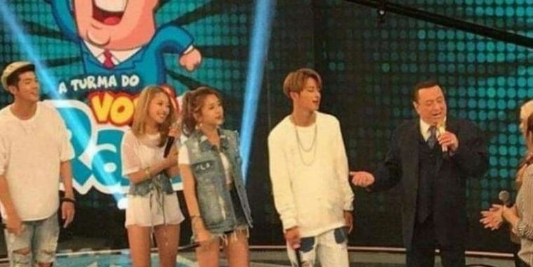 Raul Gil é acusado de racismo por mandar asiático "abrir o olho"