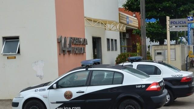 Polícia investiga estupro coletivo de menina de 13 anos em escola