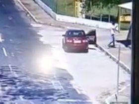 Vídeo mostra assalto a estudante na UFPI