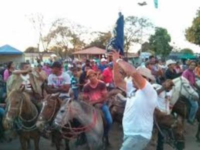 Prefeito causa confusão à organização do Festejo da cidade